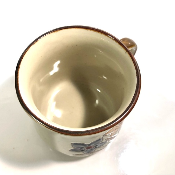Vintage Korean stoneware mug with floral design. 1980s. - Picture 5 of 5